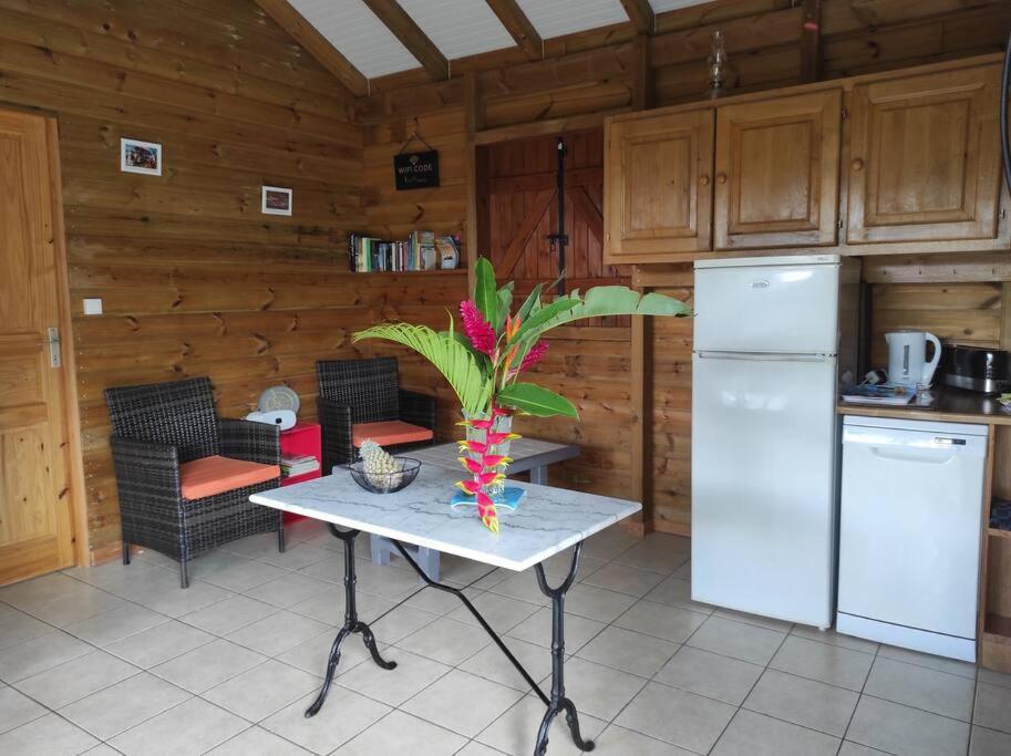 Le Tri Haut De Bellevue - Bungalow Heliconia Пуэнт-Нуар Экстерьер фото